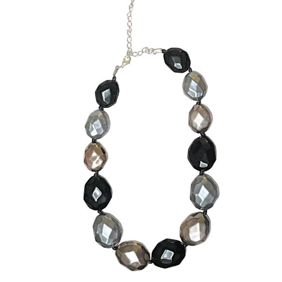 Chunky Pebble Women's Necklace - Picture 3 of 3